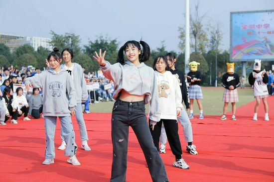 来形容他